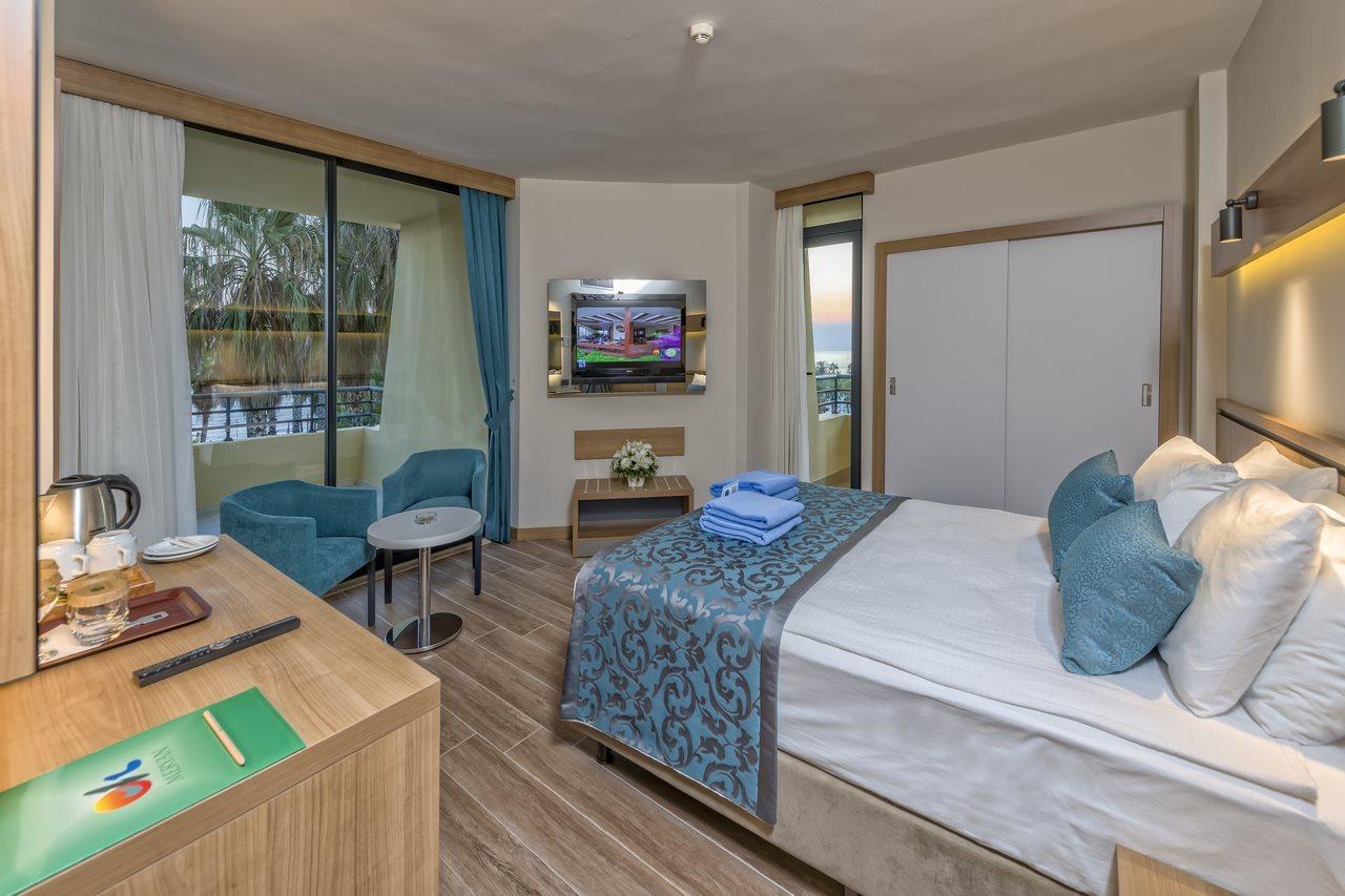Meryan Hotel โอคูร์จาลาร์ ภายนอก รูปภาพ