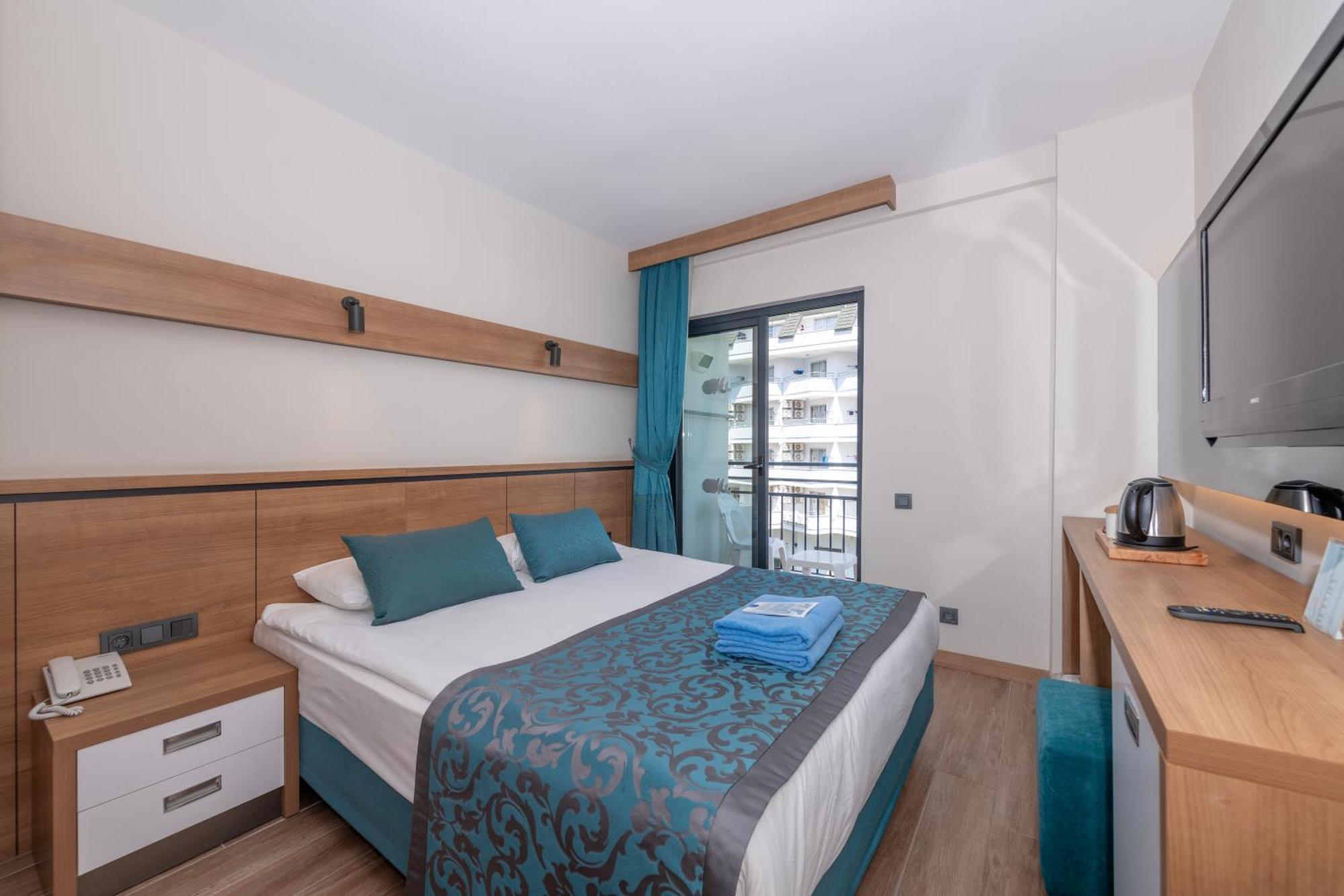 Meryan Hotel โอคูร์จาลาร์ ภายนอก รูปภาพ