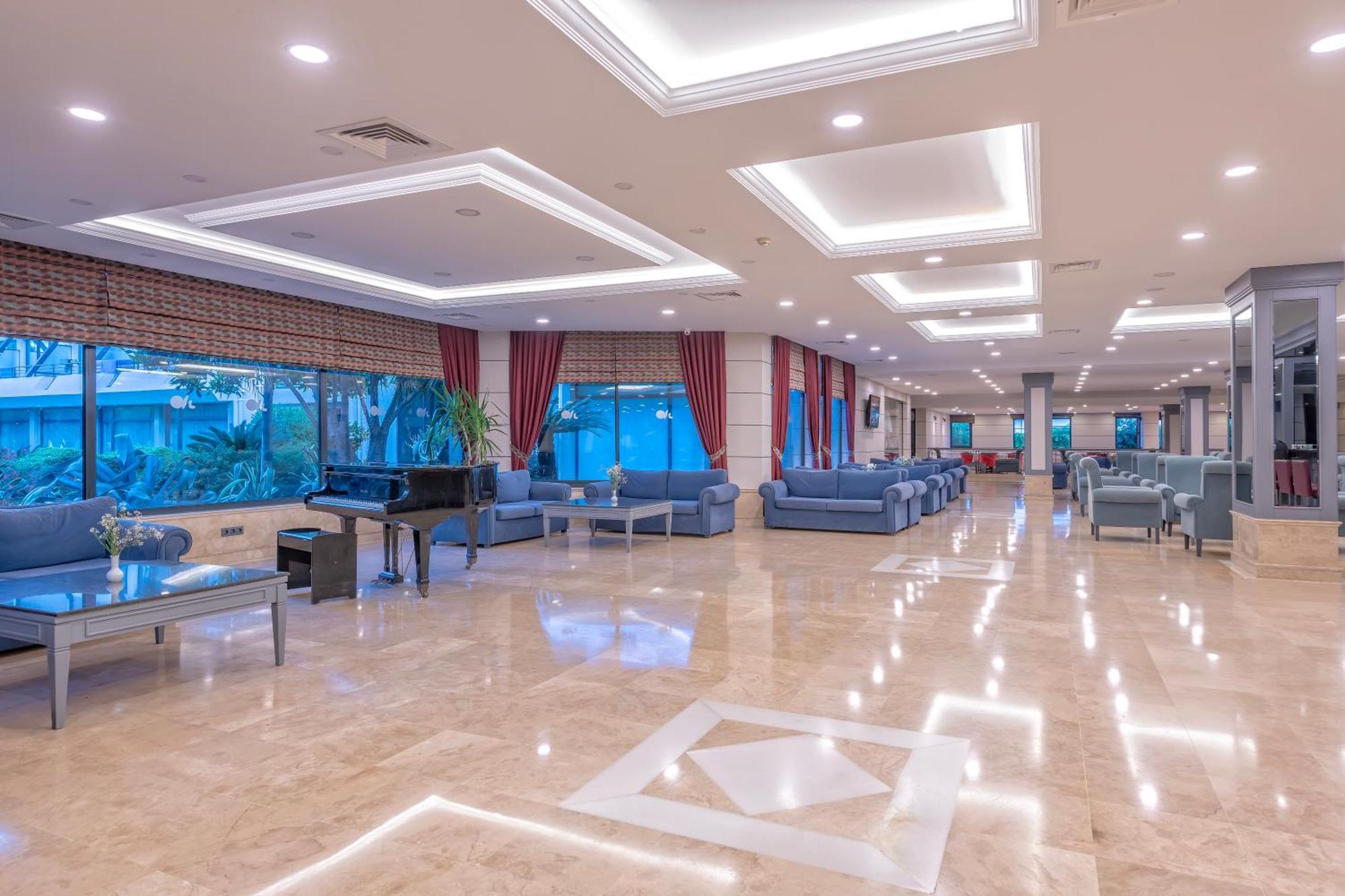 Meryan Hotel โอคูร์จาลาร์ ภายนอก รูปภาพ