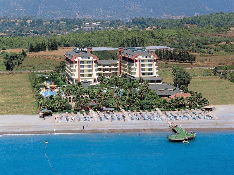 Meryan Hotel โอคูร์จาลาร์ ภายนอก รูปภาพ