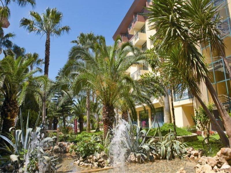 Meryan Hotel โอคูร์จาลาร์ ภายนอก รูปภาพ