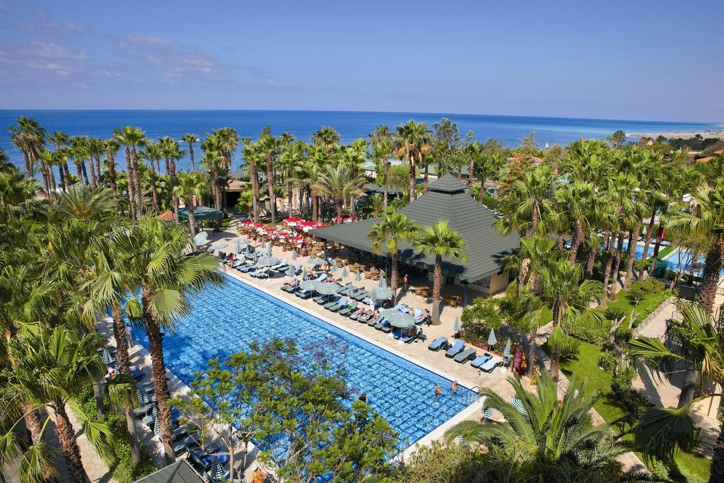 Meryan Hotel โอคูร์จาลาร์ ภายนอก รูปภาพ